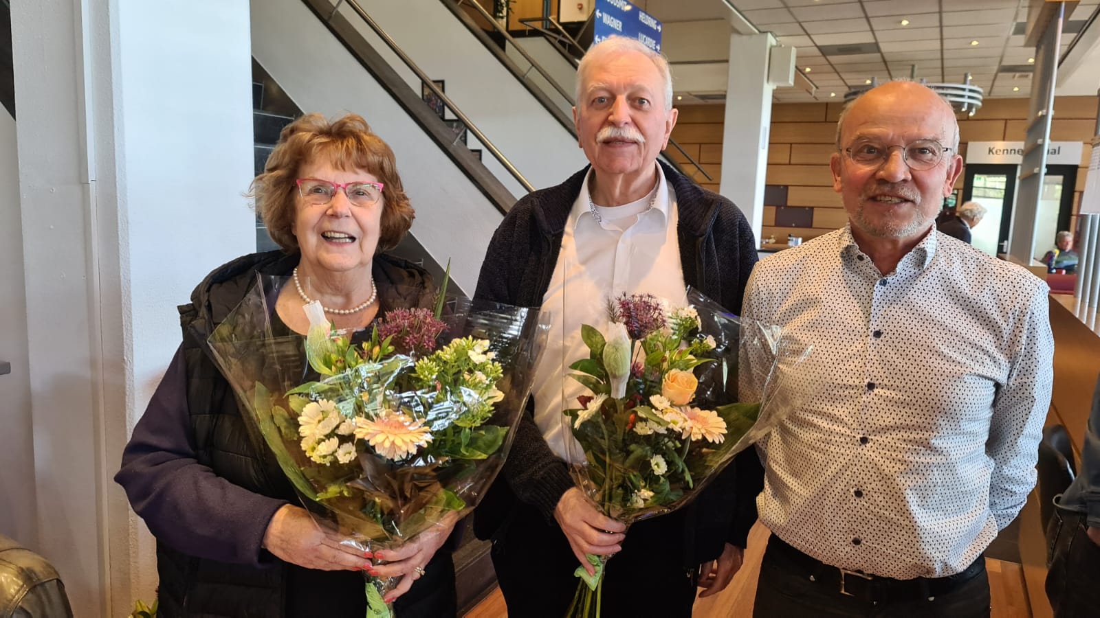 Senioren-2025-B-lijn-Nellie-Nijhuis-en-Hans-Braaksman-rechts-Maurice-Goossens-1